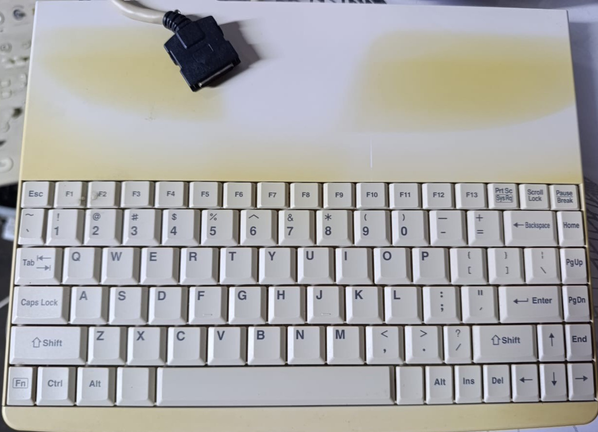 Toshiba Ultrasonic Keyboard N860-2398-T001/20 03B S/N B8017342012.08.30