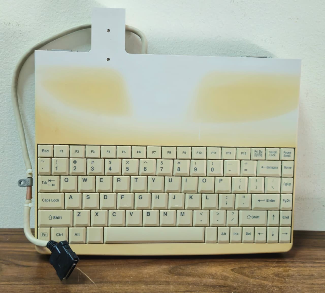 Toshiba Nemio MX Ultrasound Keyboard N860-2398-T001/20 03B Fujitsu S/N B801734