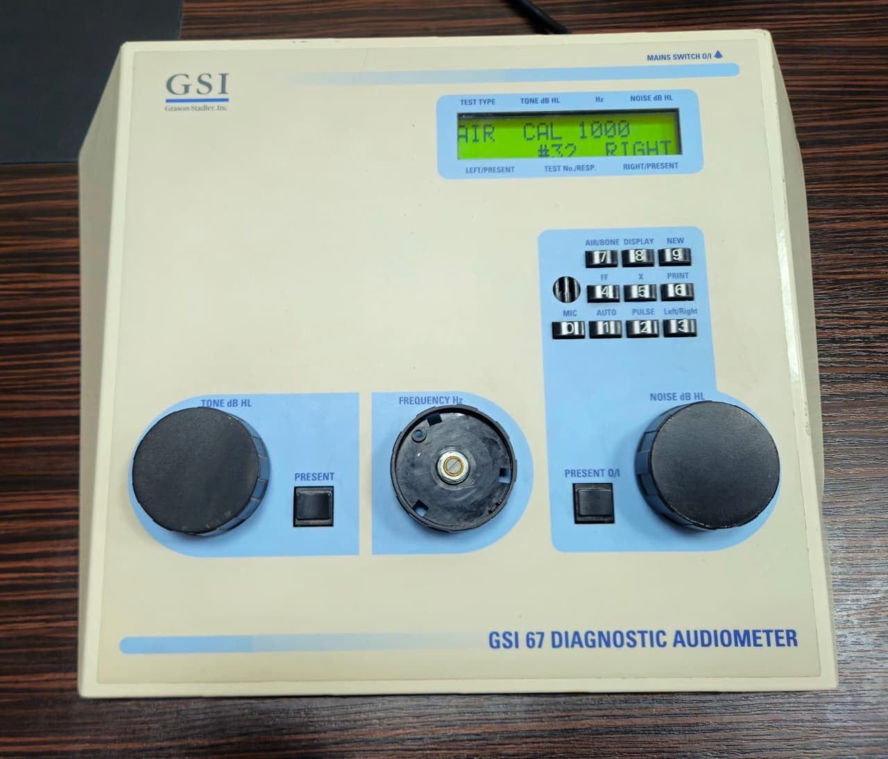 GSI 67 Diagnostic Audiometer Grason Stadler Hearing Tester