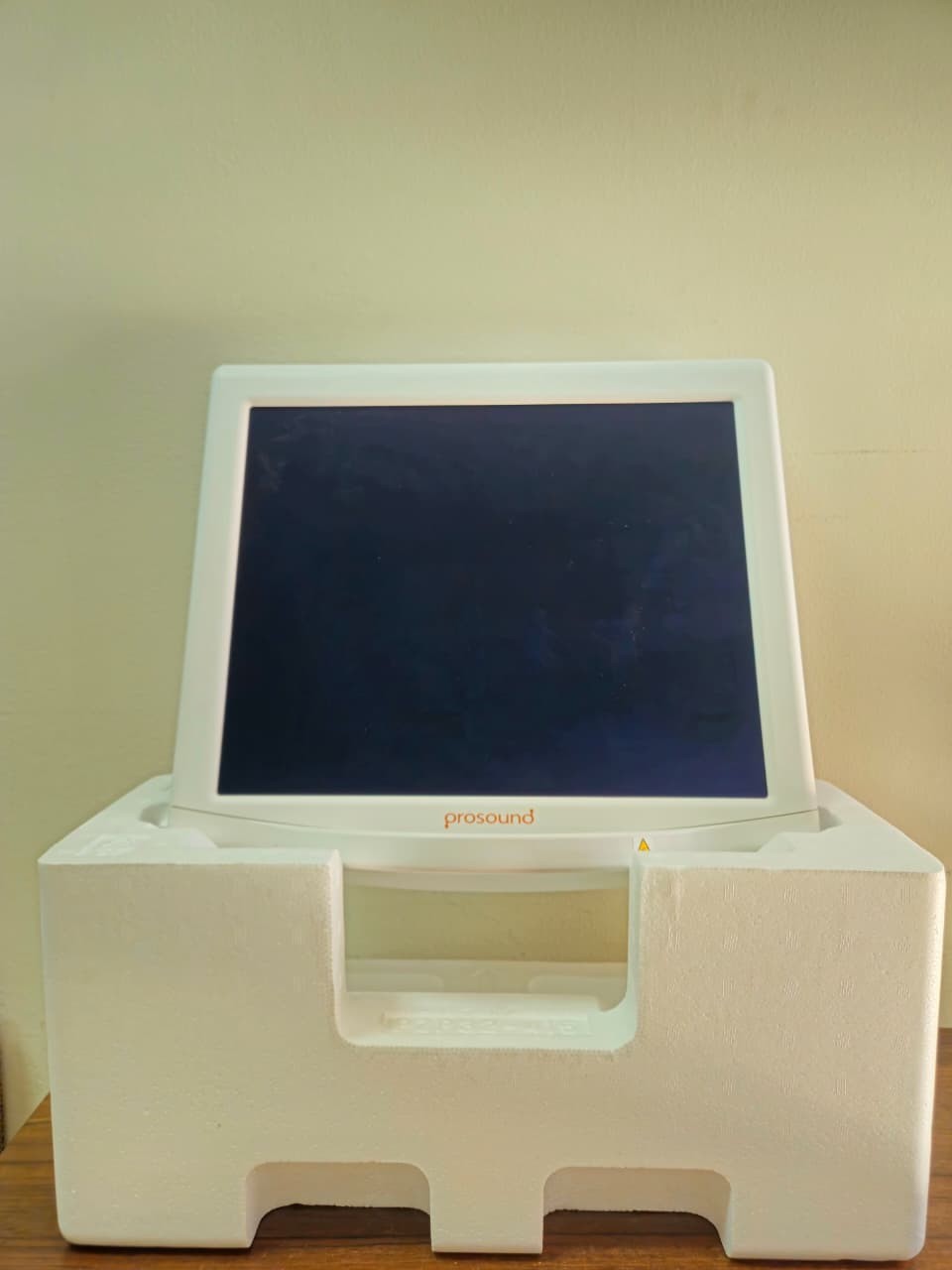 Aloka Ultrasound (IPF-1701C) 17" Color LCD Medical Monitor